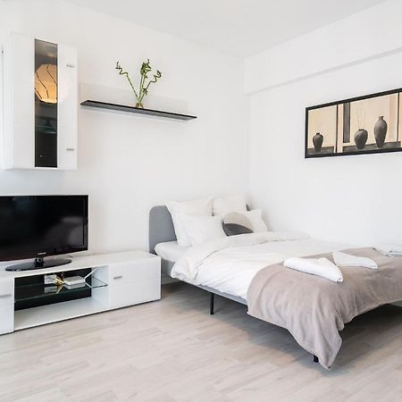 21 Residence Studio Bukares Bagian luar foto