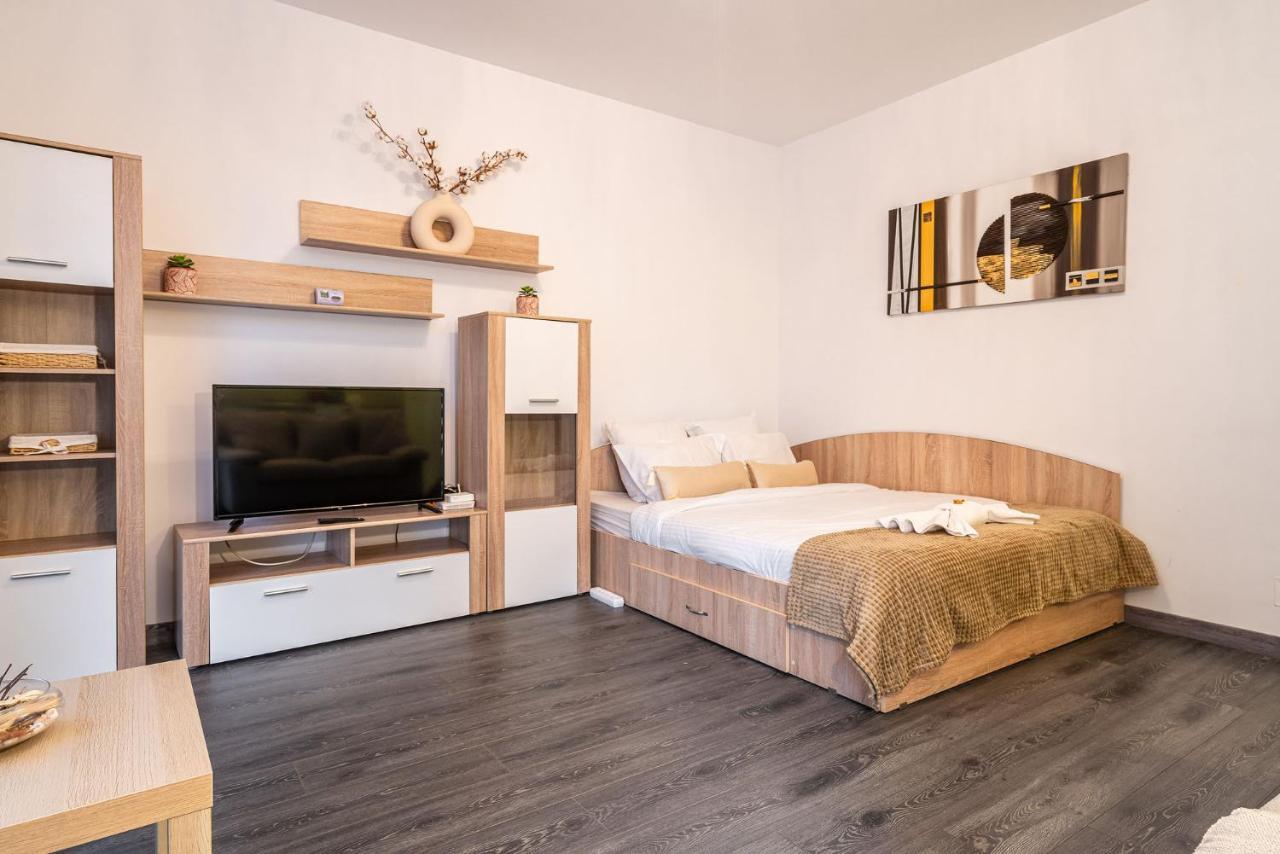 21 Residence Studio Bukares Bagian luar foto