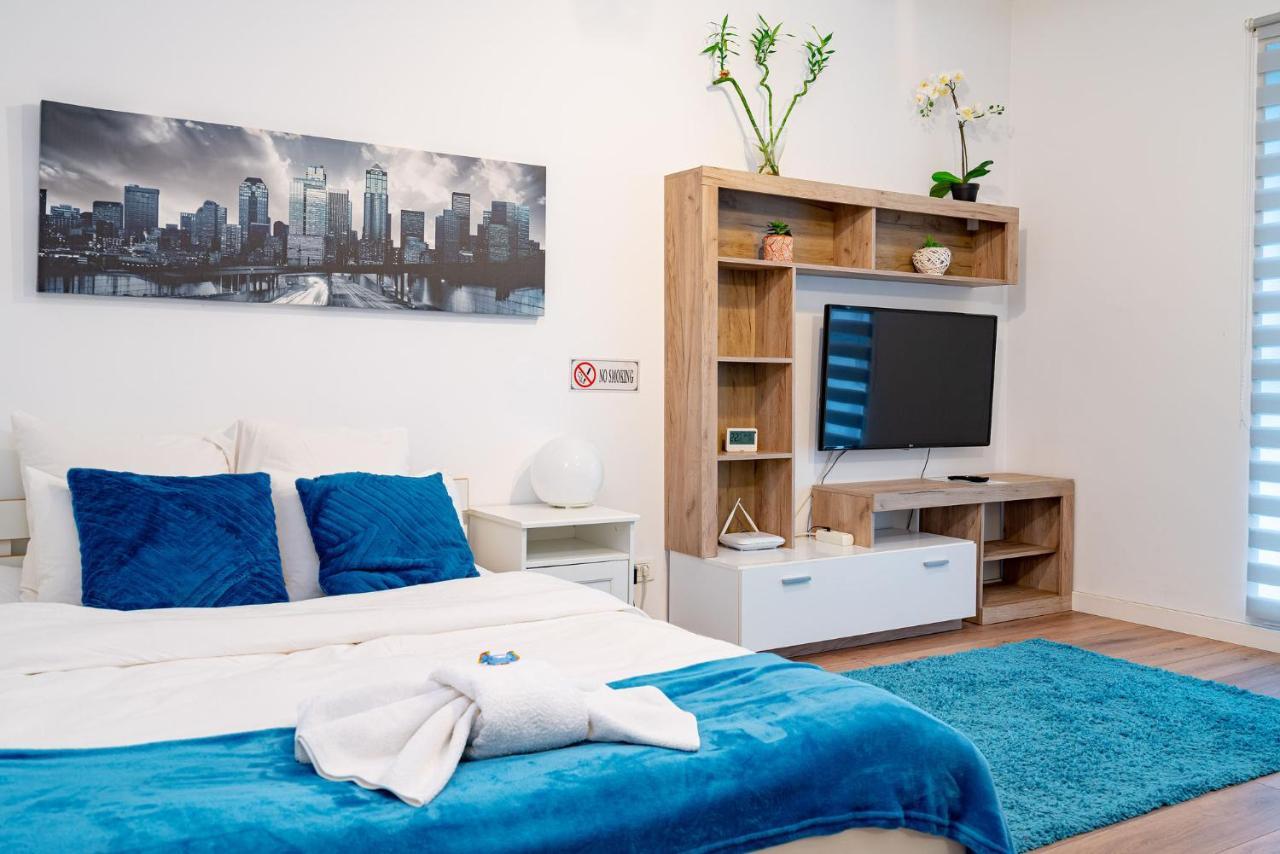 21 Residence Studio Bukares Bagian luar foto