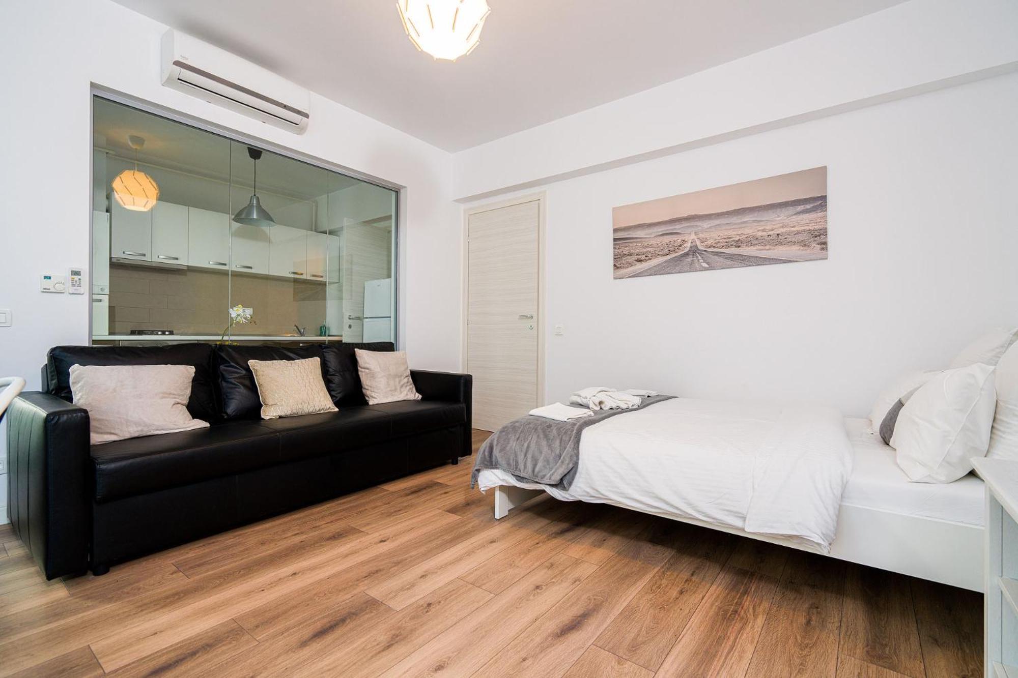 21 Residence Studio Bukares Bagian luar foto